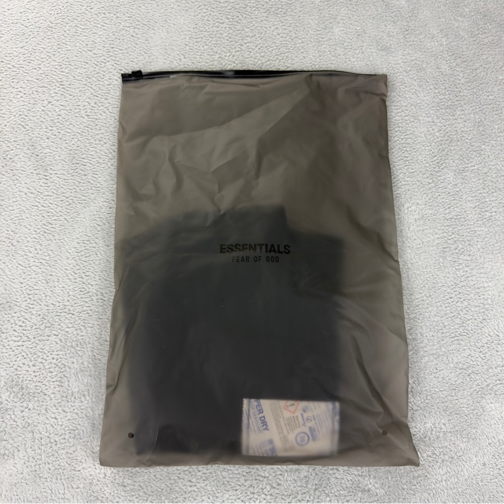 Fear of God Essentials Men's Size Small NWT Oversized Baggy 100% Cotton T-Shirt - Picture 13 of 16